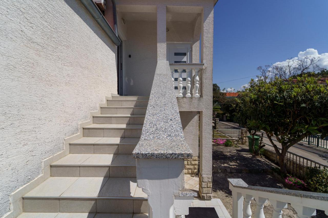 Apartment Nada Petrcane Exterior photo